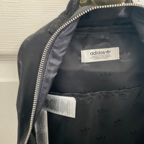 Adidas bag - Picture 2 of 2